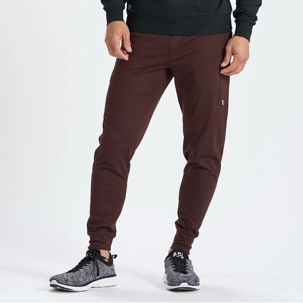 NWT Vuori Sunday Performance Jogger / Oxblood